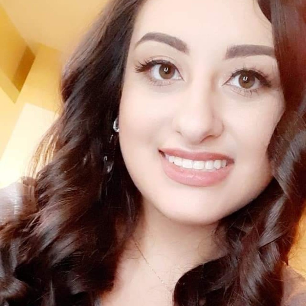 Meet your Posher, Alondra